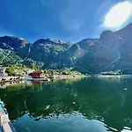 Hardangerfjord View - Luxury Fjord-side Σπίτι διακοπών *