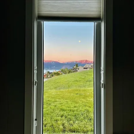 Holiday home Hardangerfjord View - Luxury Fjord-side