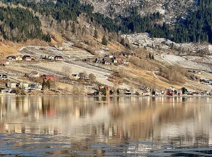 Hardangerfjord View - Luxury Fjord-side * Øystese