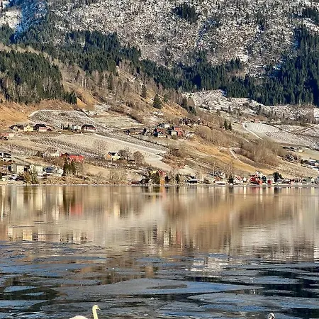 Hardangerfjord View - Luxury Fjord-side * Øystese